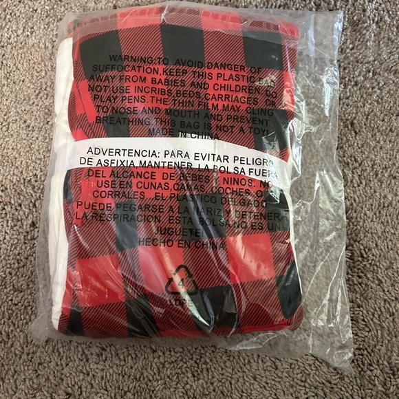 BNWT Kohl’s Red Black Buffalo Plaid Check Dog Pet Pajamas Jammies Families - Picture 10 of 13